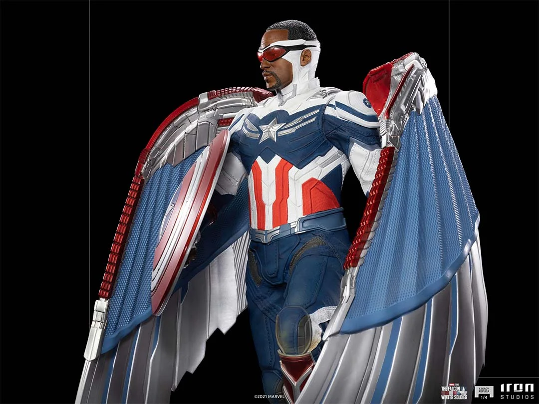 Captain America Sam Wilson (Complete Version) - The Falcon and the Winter Soldier - Legacy Replica 1/4 - Iron Studios - Image 6