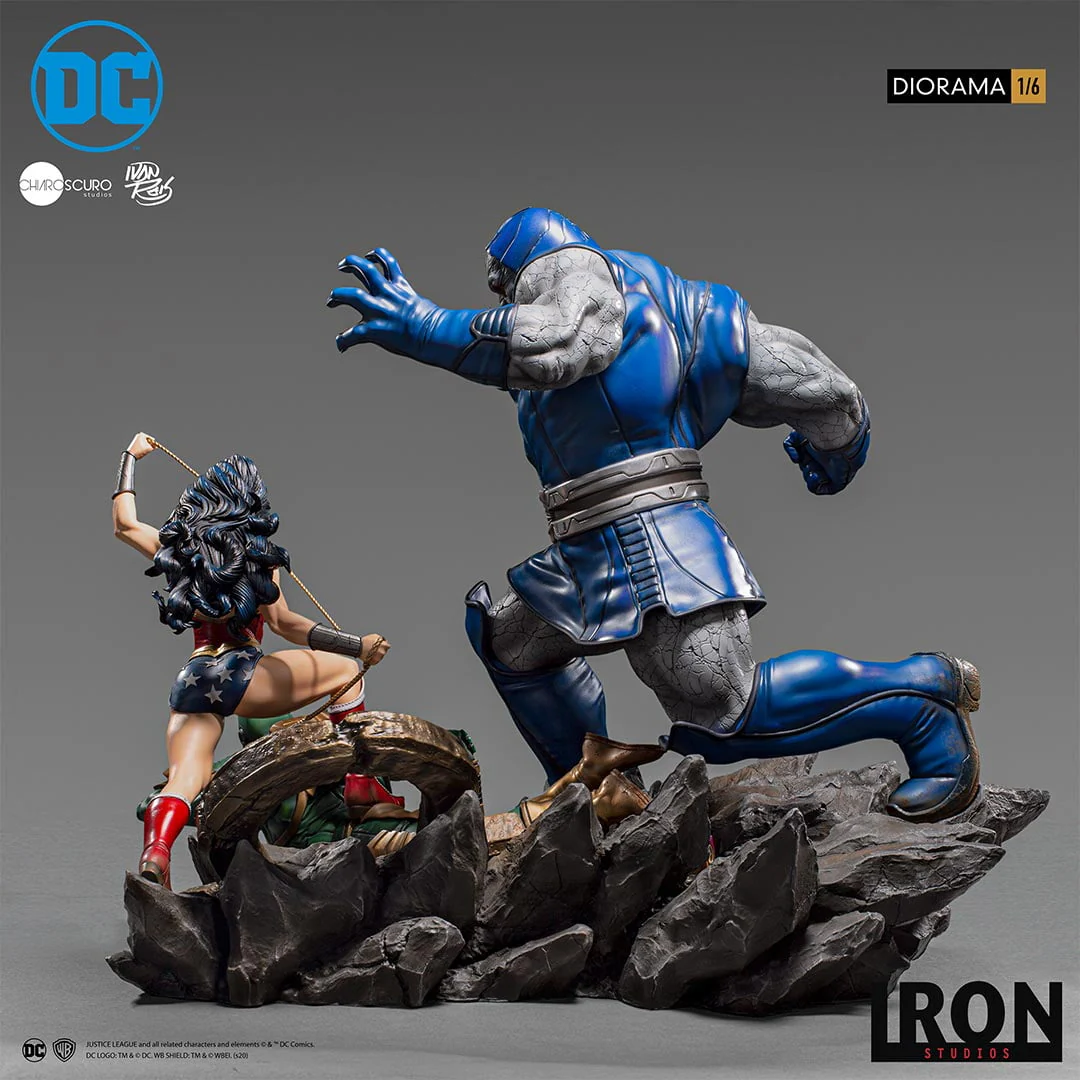 Wonder Woman vs Darkseid by Ivan Reis - DC Comics - Diorama 1/6 - Iron Studios - Image 4
