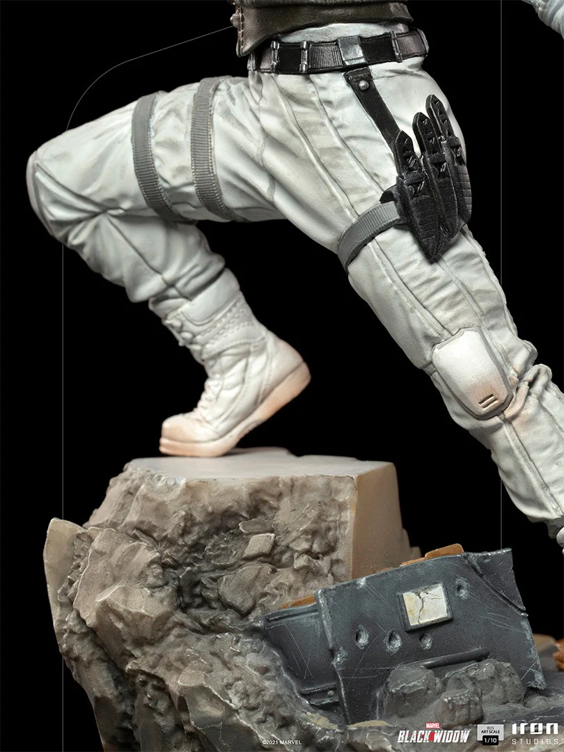Yelena - Black Widow - Art Scale 1/10 - Iron Studios - Image 5